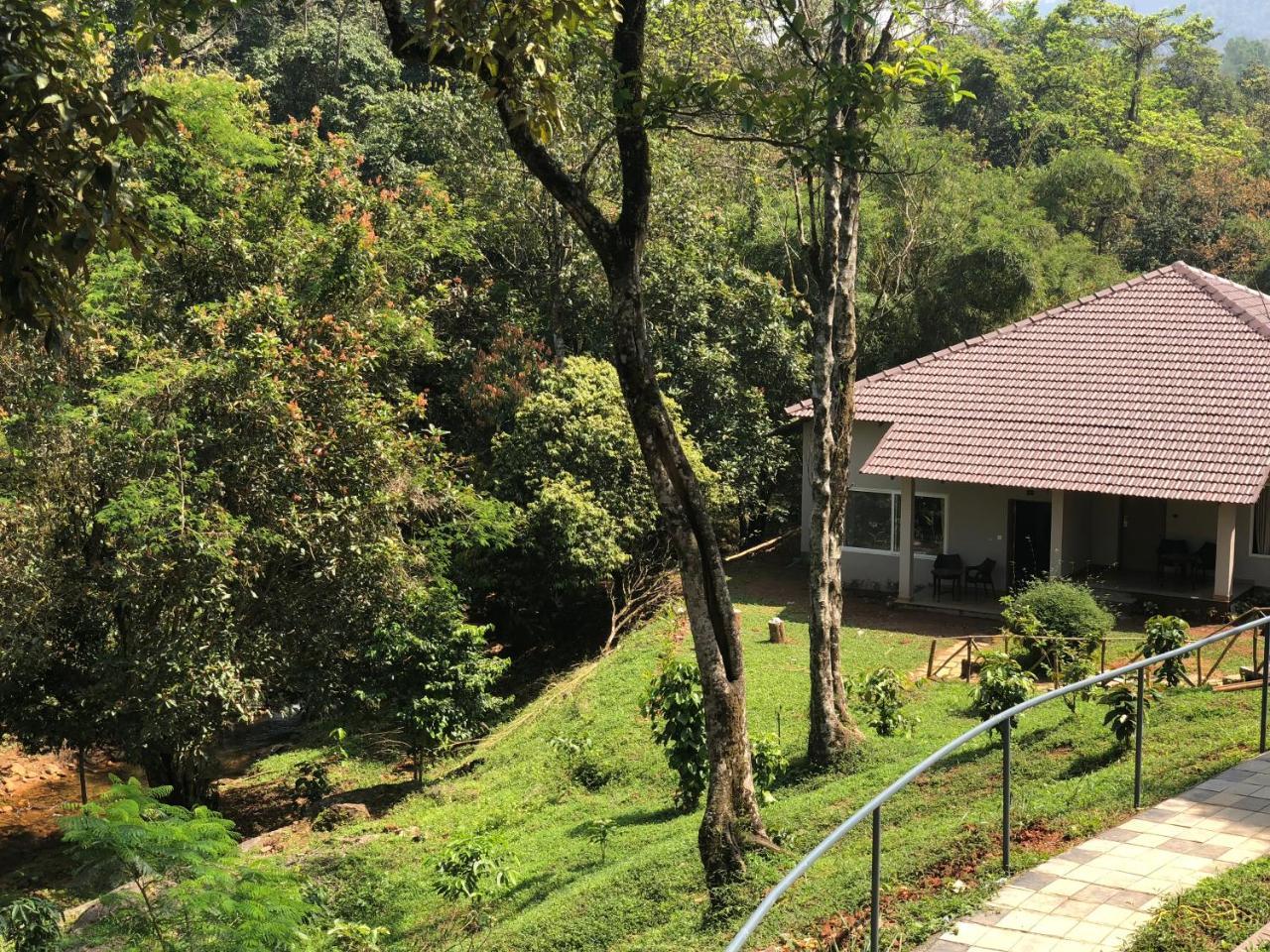 Hotel Abad Brookside Wayanad à Vythiri Extérieur photo