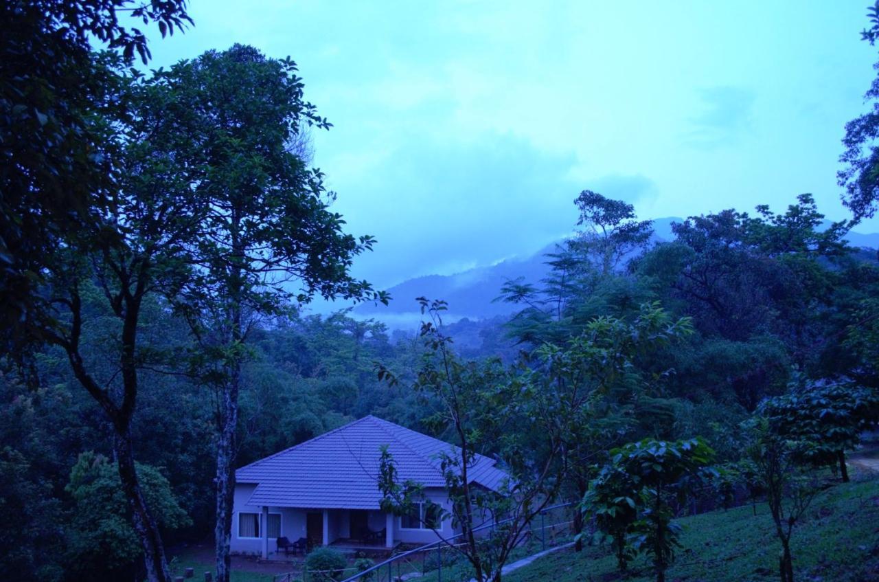 Hotel Abad Brookside Wayanad à Vythiri Extérieur photo