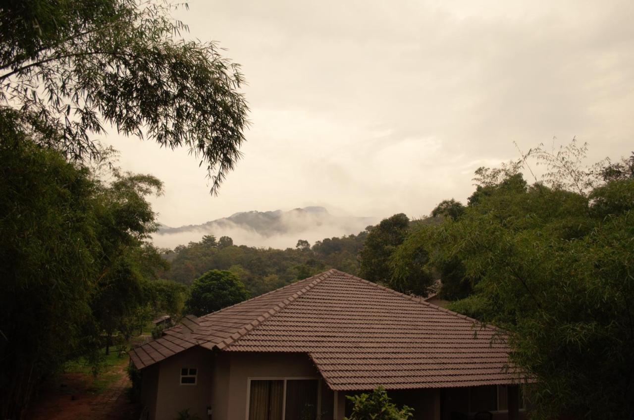 Hotel Abad Brookside Wayanad à Vythiri Extérieur photo