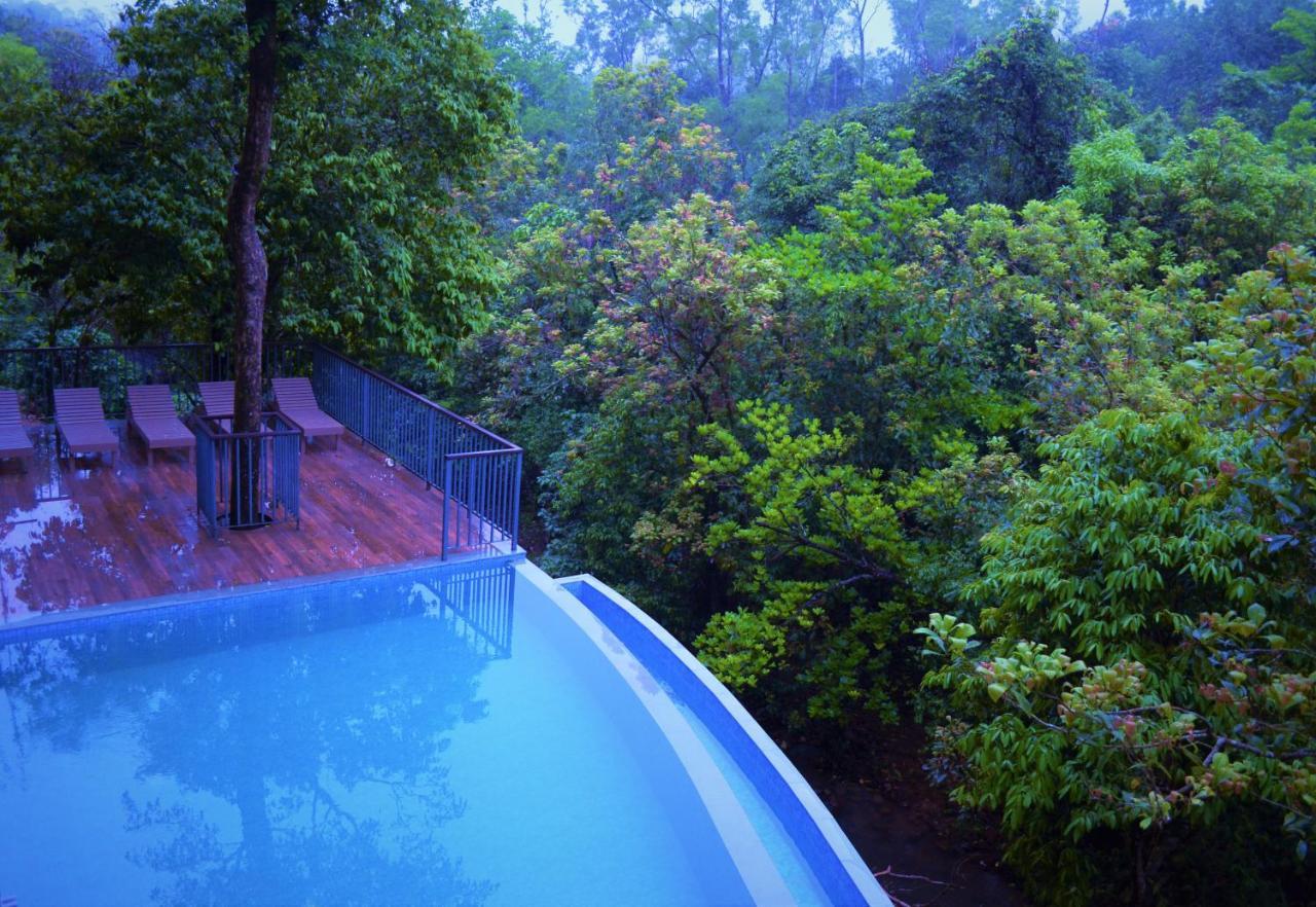Hotel Abad Brookside Wayanad à Vythiri Extérieur photo
