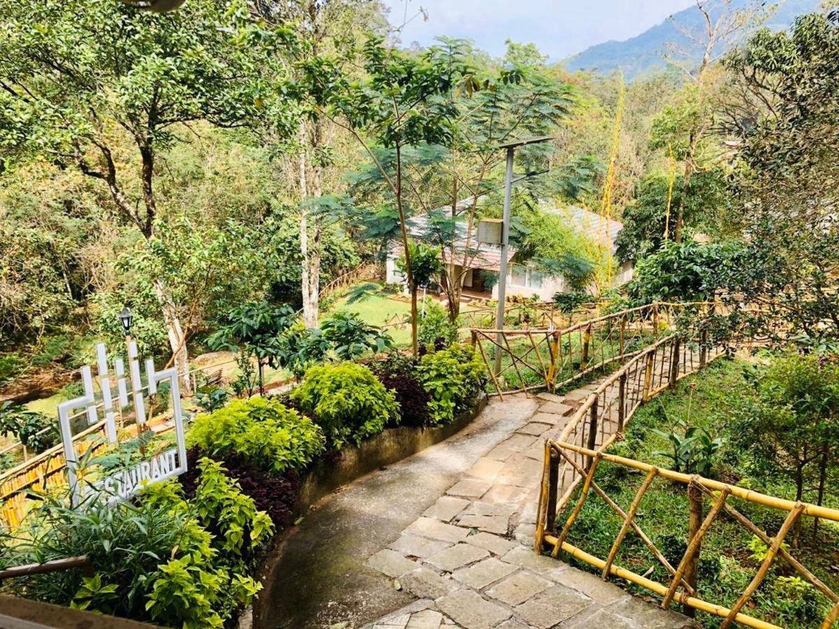Hotel Abad Brookside Wayanad à Vythiri Extérieur photo